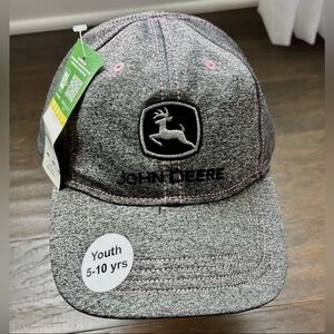 John Deere Velcro back embroidered logo,6 vent panel,baseball/trucker cap